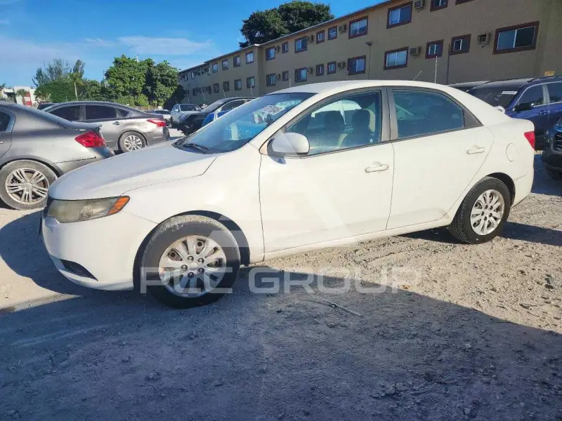 2010 KIA Forte photo