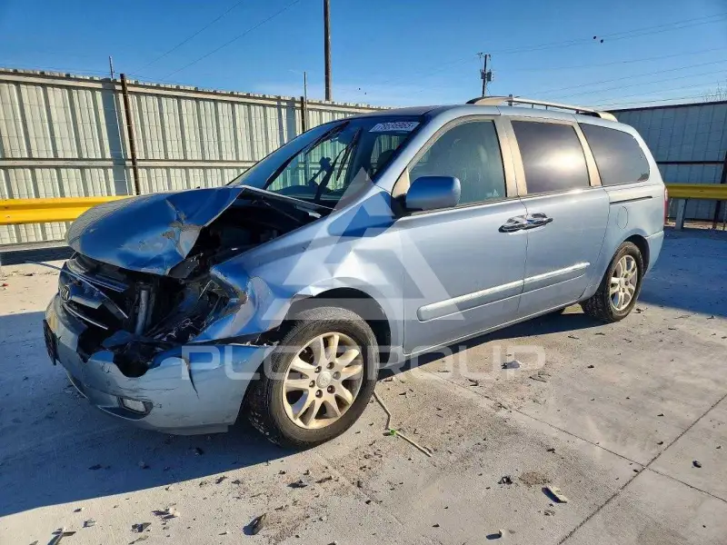 2010 KIA Sedona фото