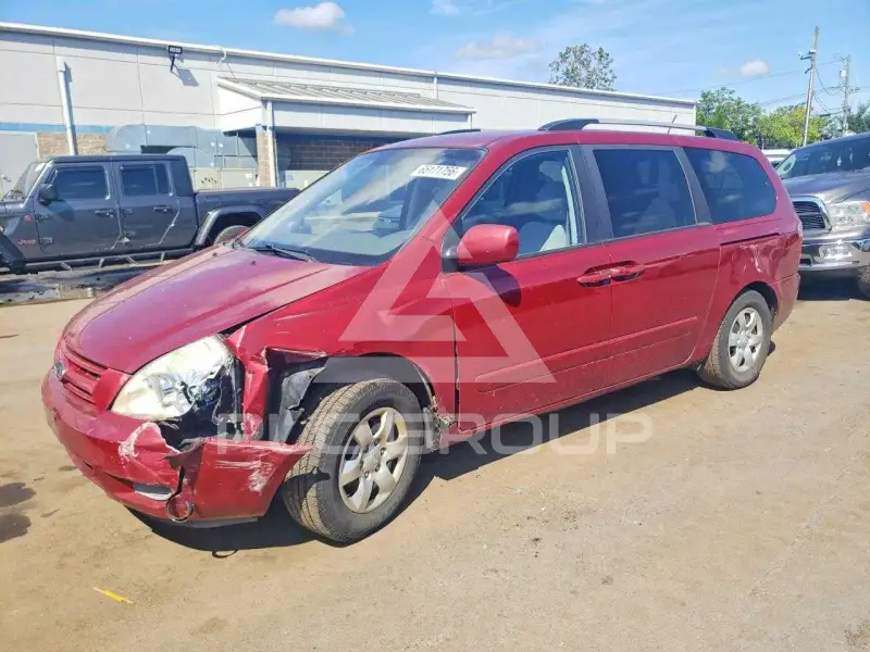 2010 KIA Sedona photo