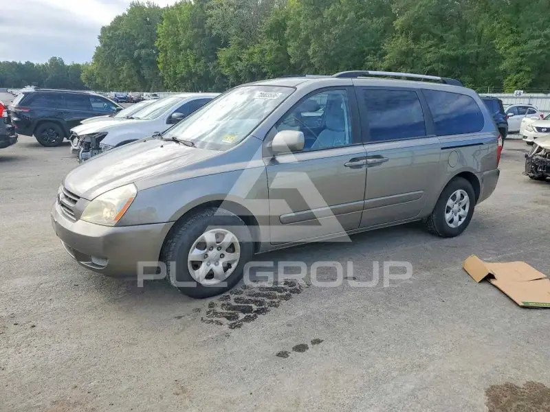 2010 KIA Sedona фото