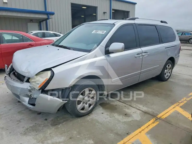 2010 KIA Sedona фото