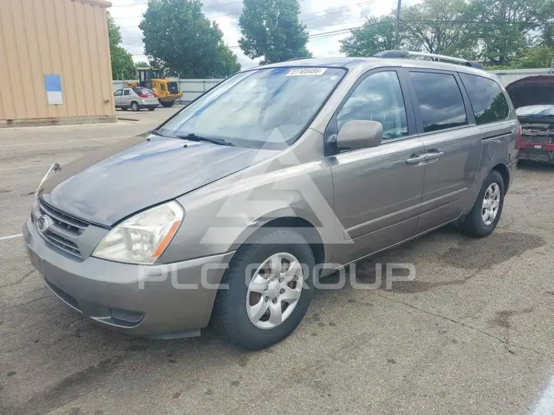 2010 KIA Sedona фото