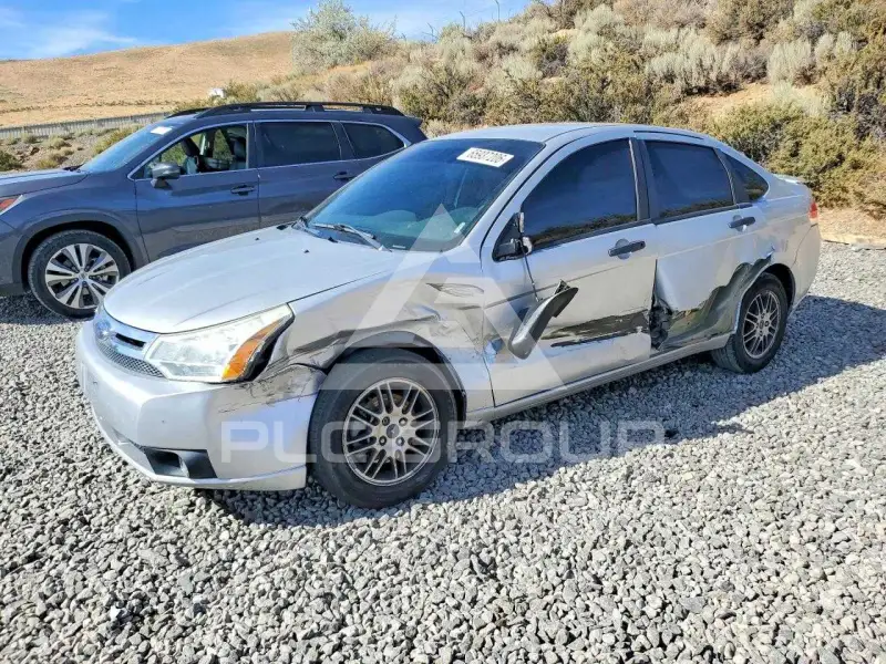 2010 Ford FOCUS photo