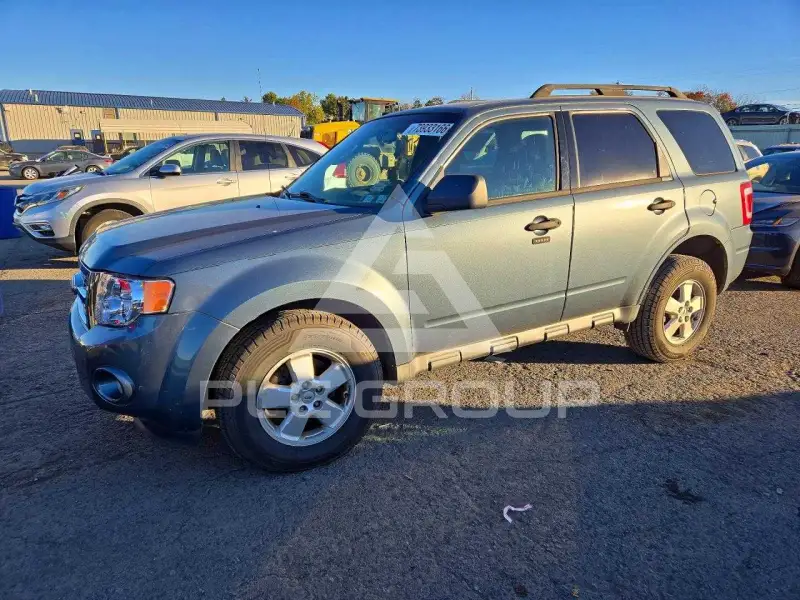 2010 Ford ESCAPE photo