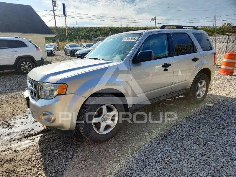 2010 Ford ESCAPE photo