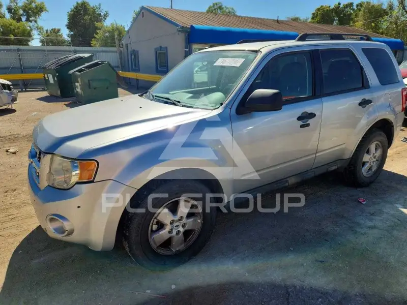 2010 Ford ESCAPE photo