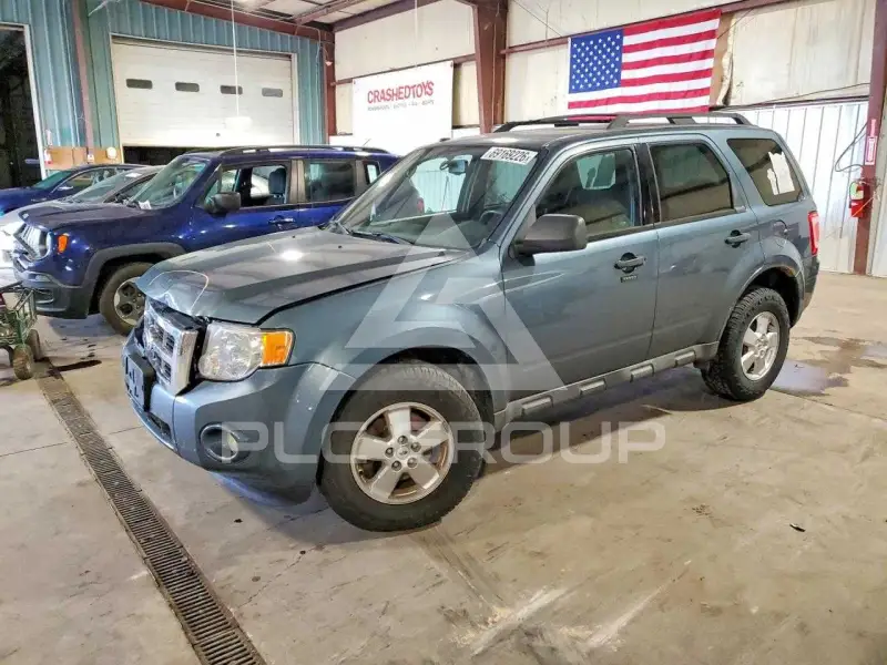 2010 Ford ESCAPE photo