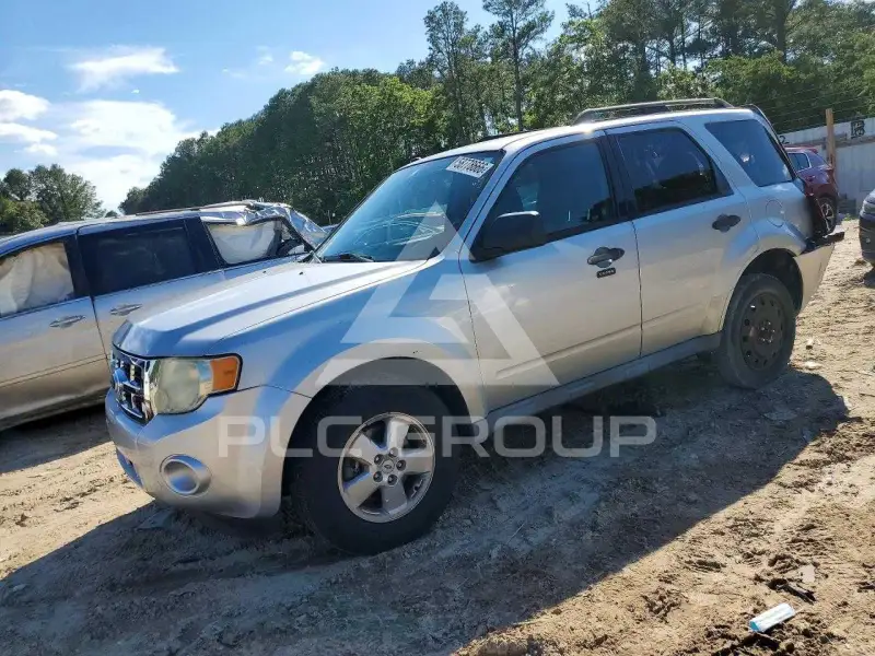 2010 Ford ESCAPE photo