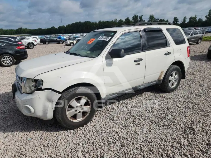 2010 Ford ESCAPE photo