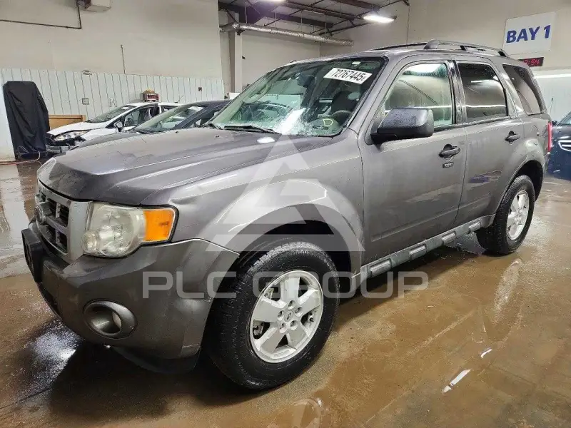 2010 Ford ESCAPE photo