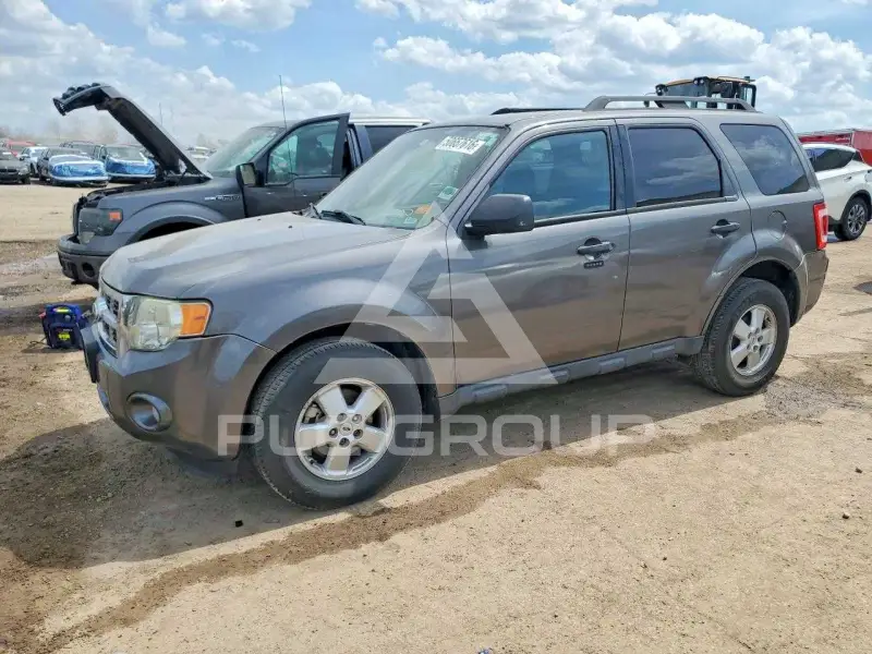 2010 Ford ESCAPE photo