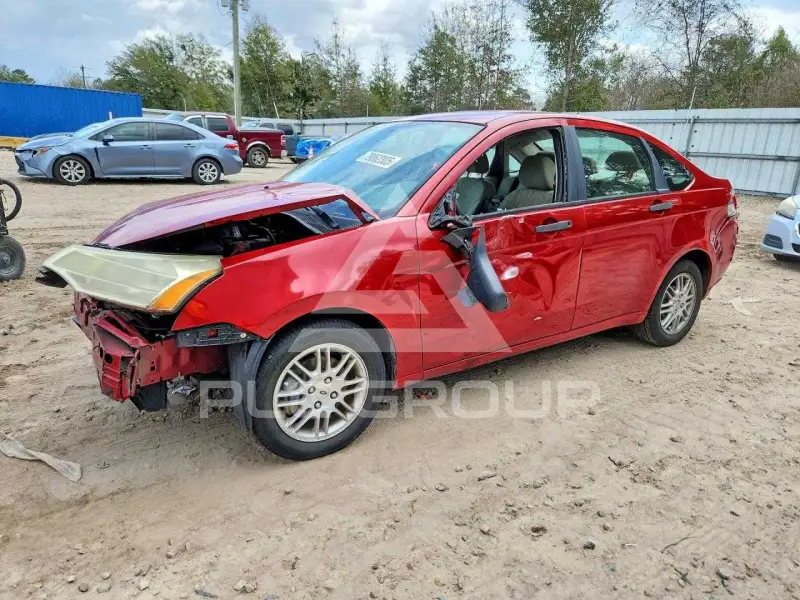 2010 Ford FOCUS photo