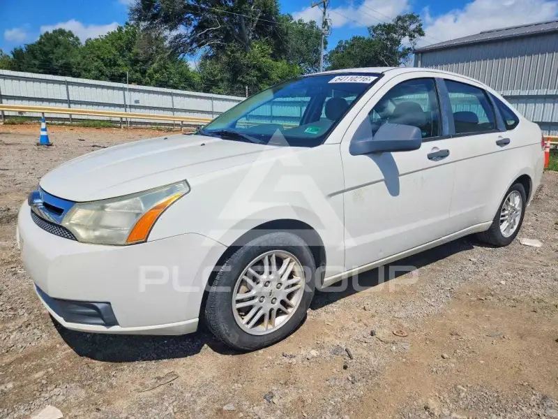 2010 Ford FOCUS photo