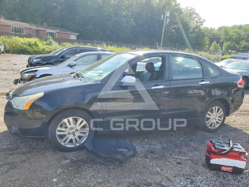 2010 Ford FOCUS photo