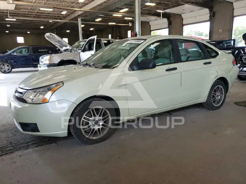 2010 Ford FOCUS фото