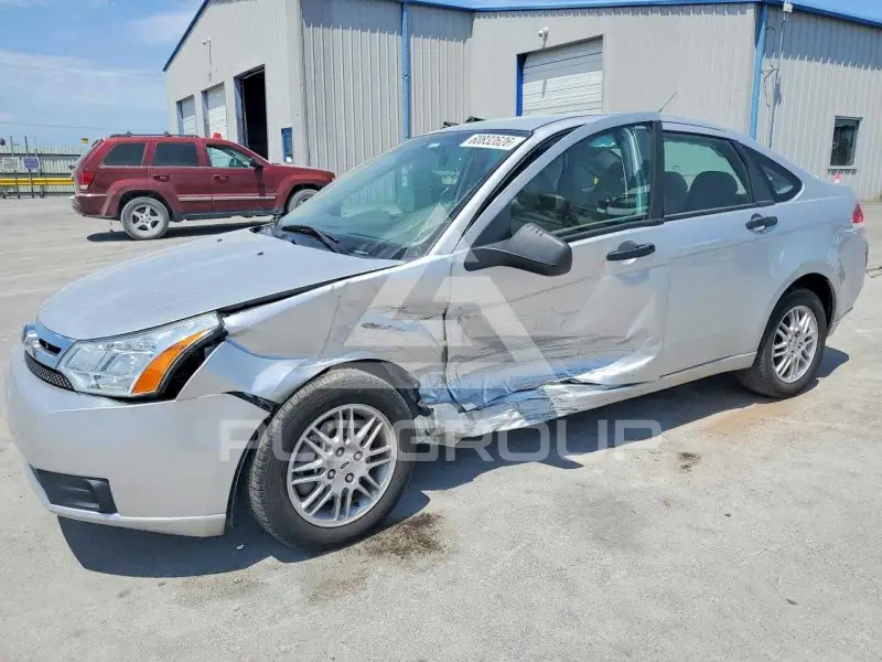 2010 Ford FOCUS фото