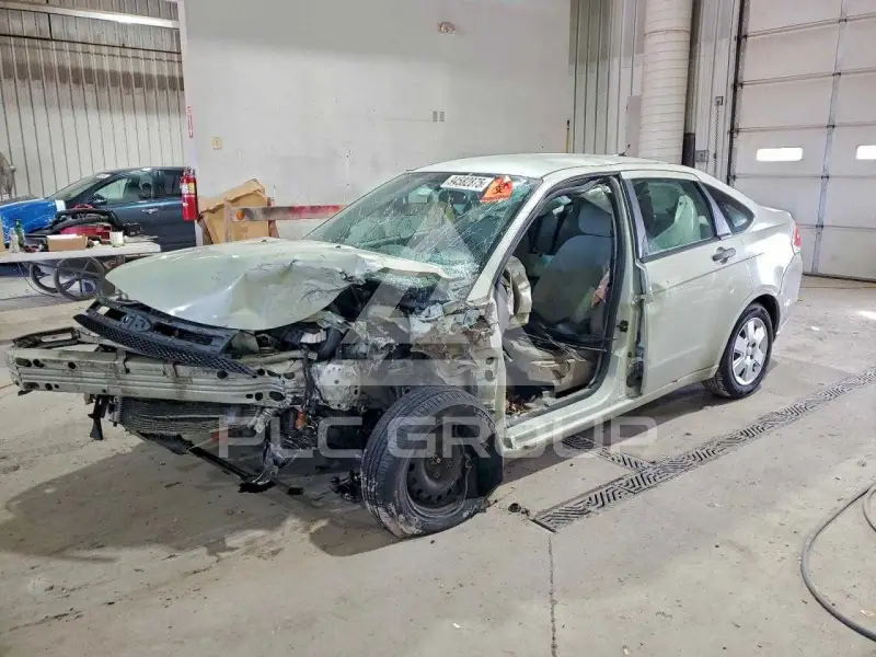 2010 Ford FOCUS photo