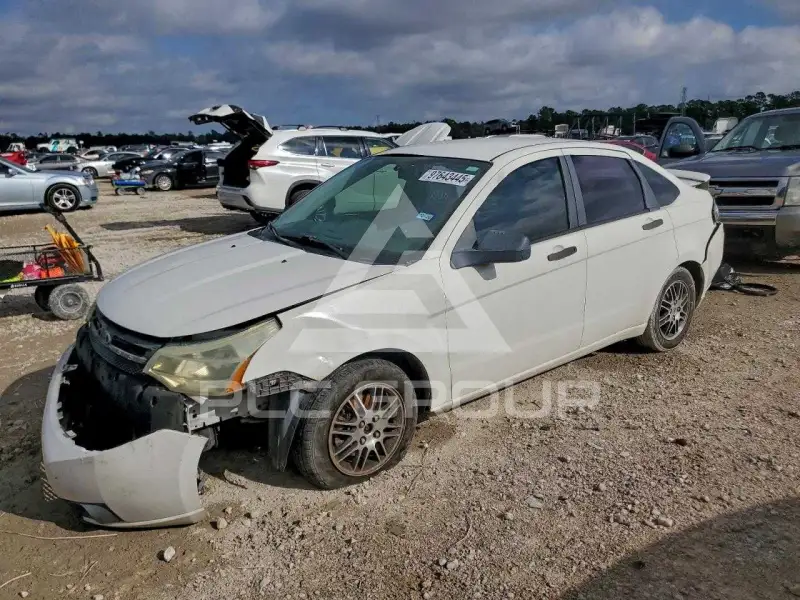 2010 Ford FOCUS photo