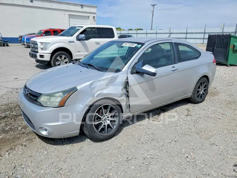 2010 Ford FOCUS photo