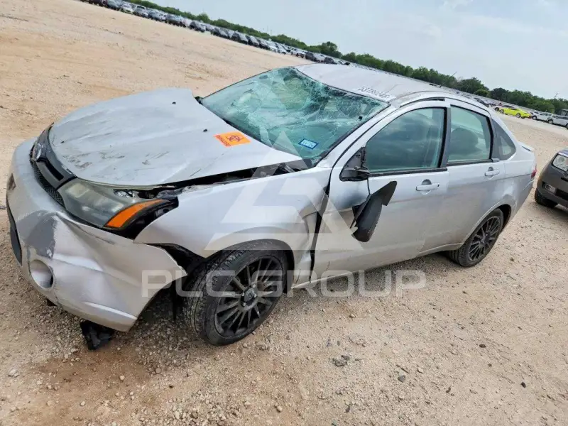 2010 Ford FOCUS photo