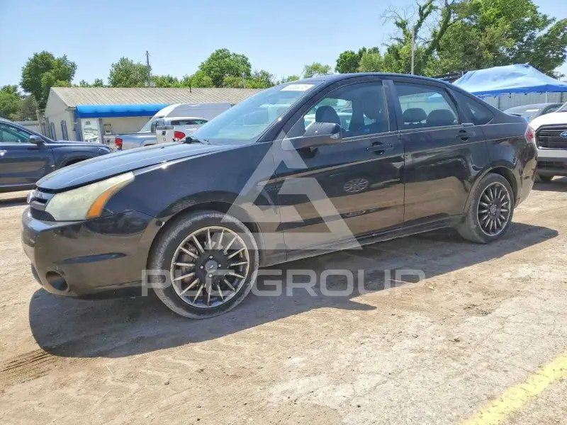 2010 Ford FOCUS photo