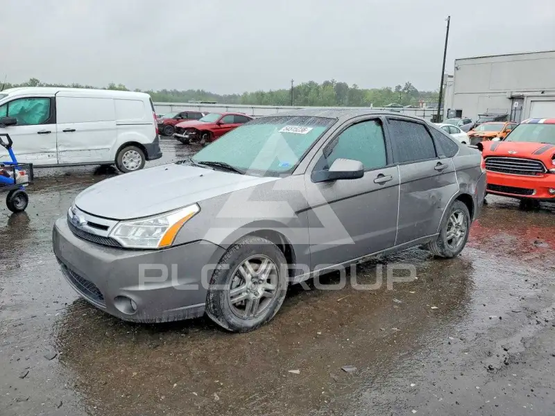 2010 Ford FOCUS photo