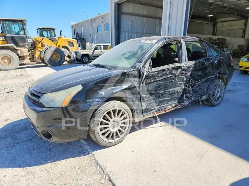 2010 Ford FOCUS photo