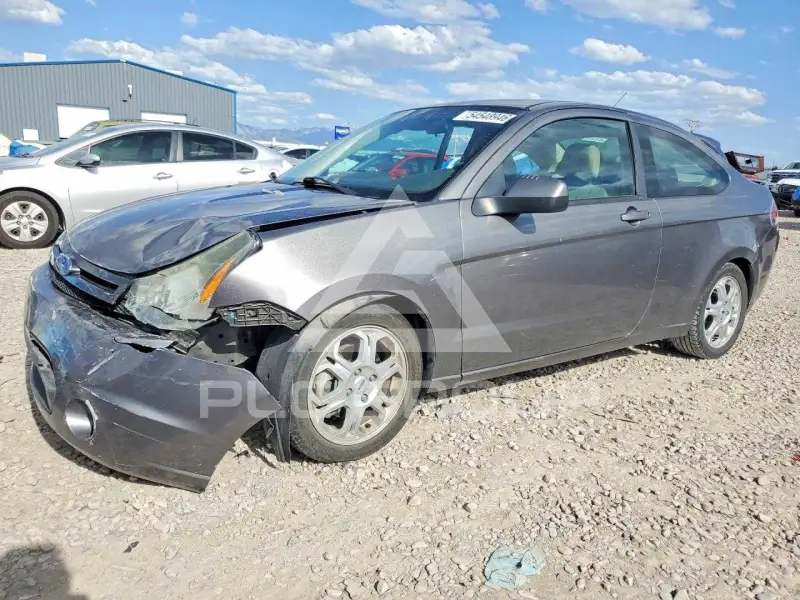 2010 Ford FOCUS photo