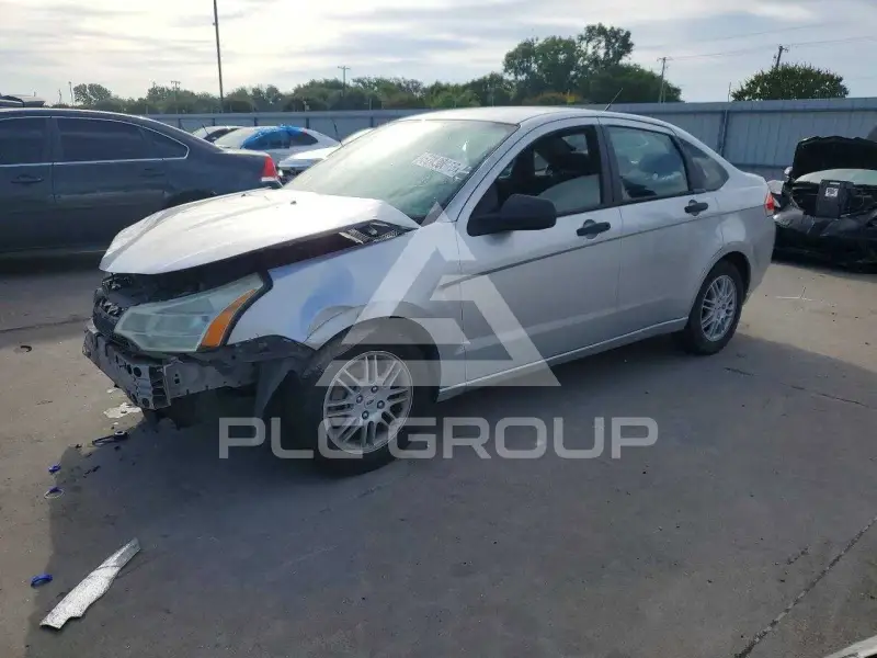 2010 Ford FOCUS photo