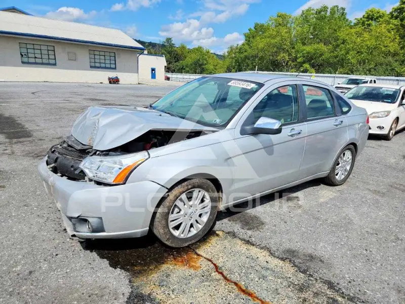 2010 Ford FOCUS photo