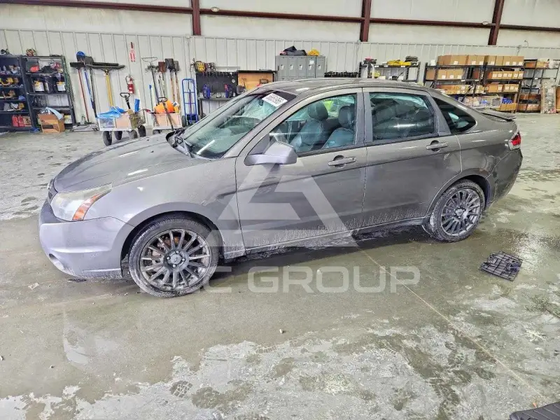 2010 Ford FOCUS photo