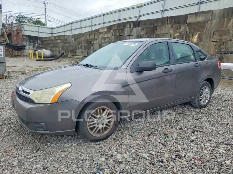 2010 Ford FOCUS photo