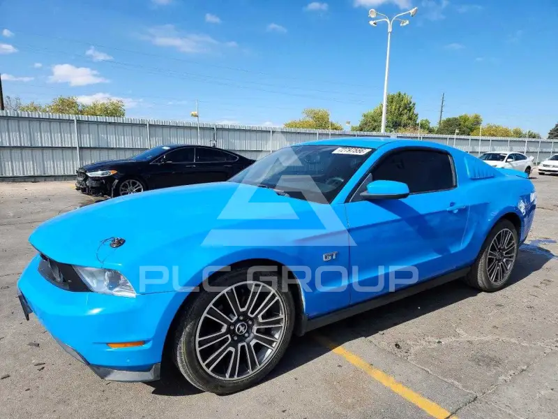 2010 Ford MUSTANG photo