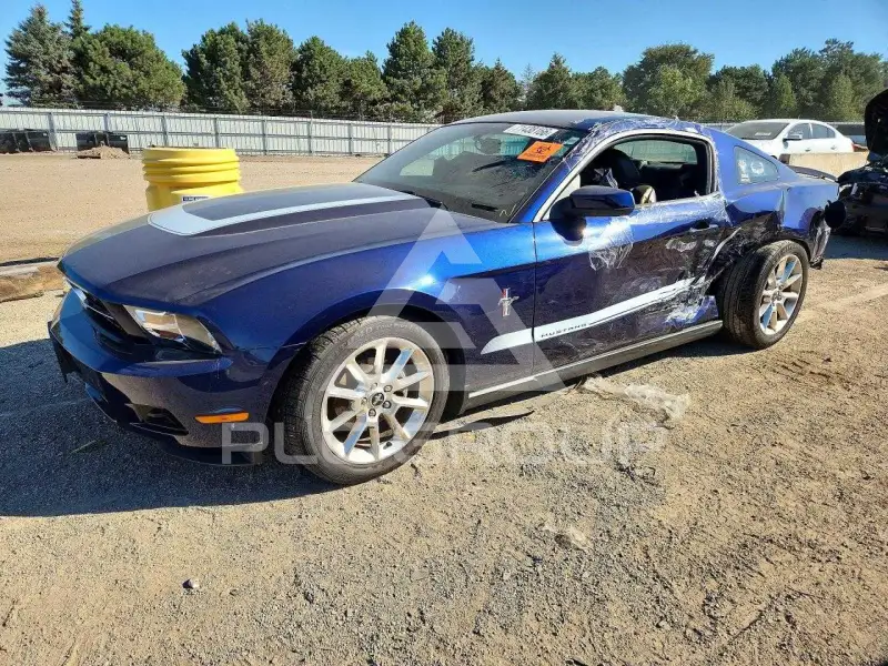 2010 Ford MUSTANG photo