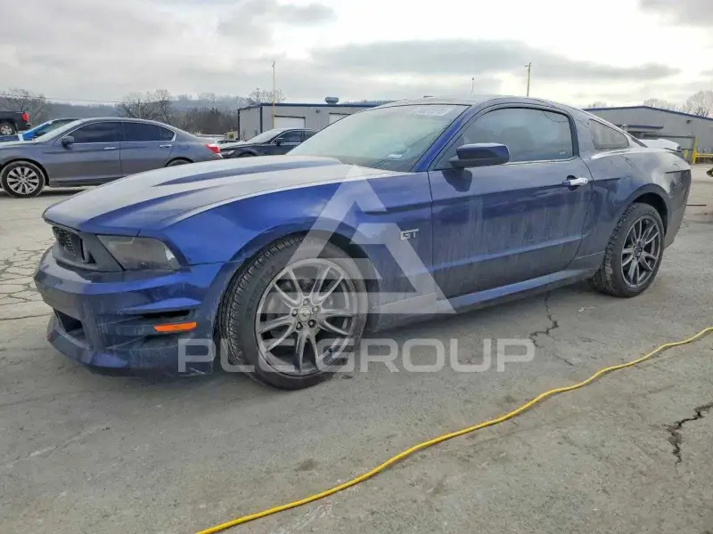 2010 Ford MUSTANG photo