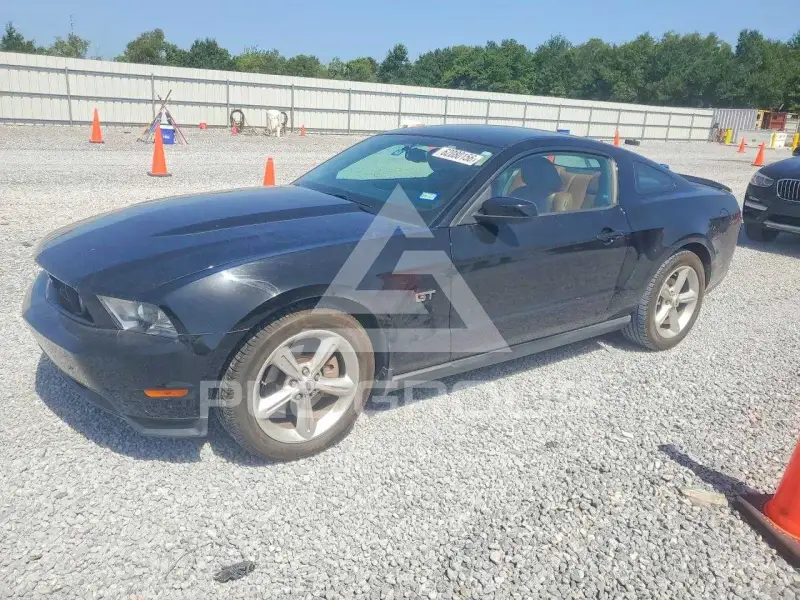 2010 Ford MUSTANG photo