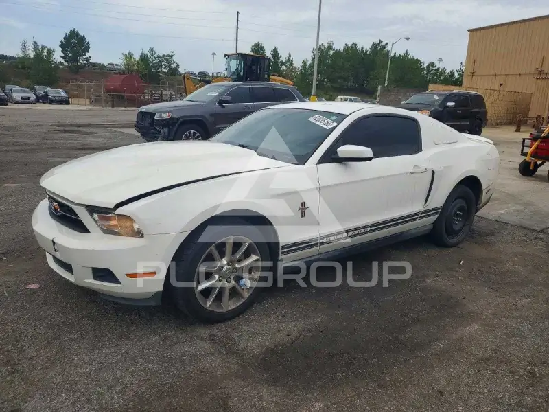 2010 Ford MUSTANG photo