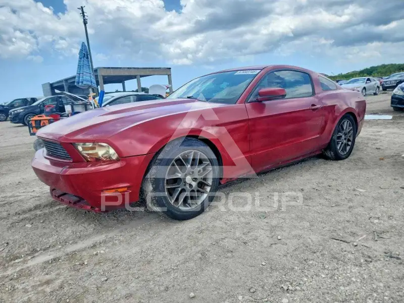 2010 Ford MUSTANG photo