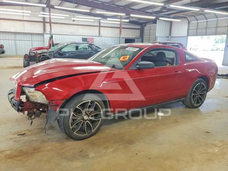2010 Ford MUSTANG photo