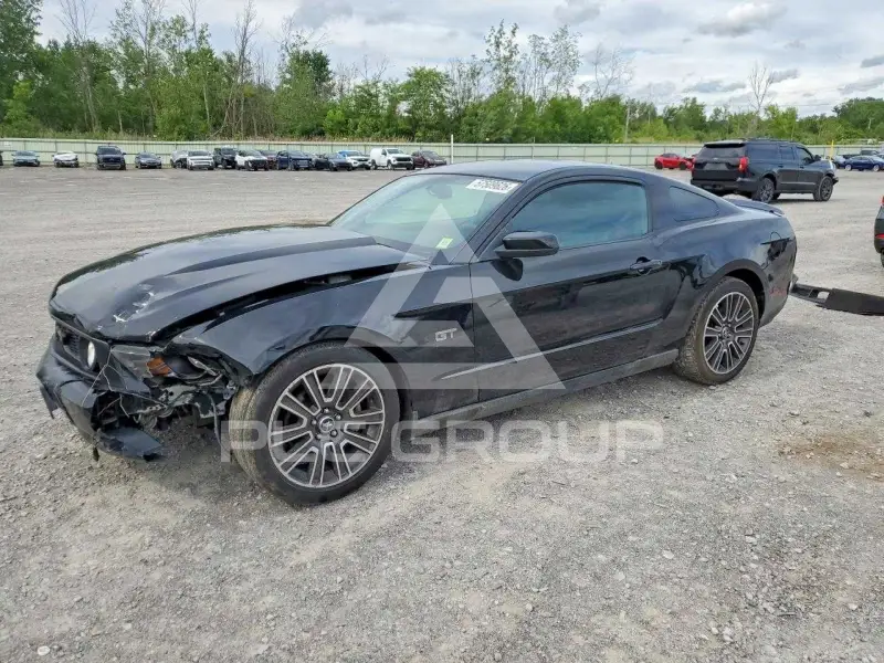 2010 Ford MUSTANG фото