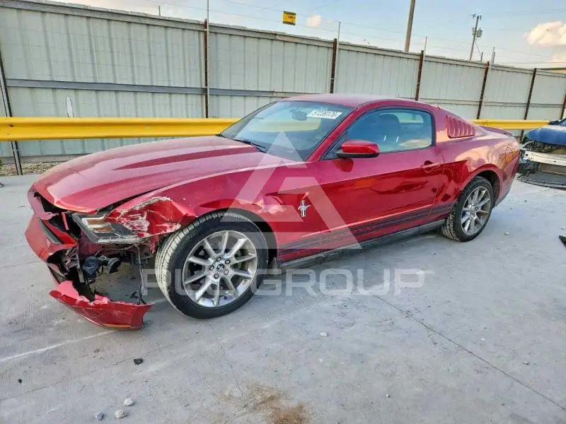 2010 Ford MUSTANG photo