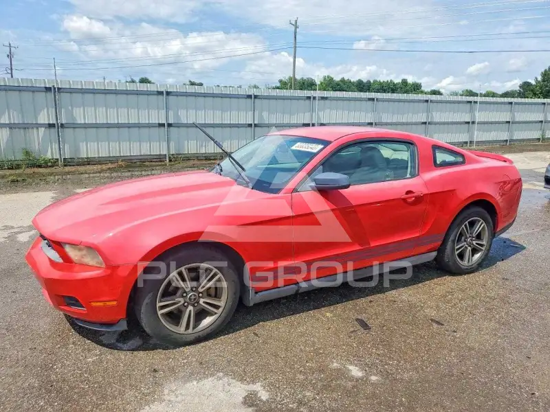 2010 Ford MUSTANG фото