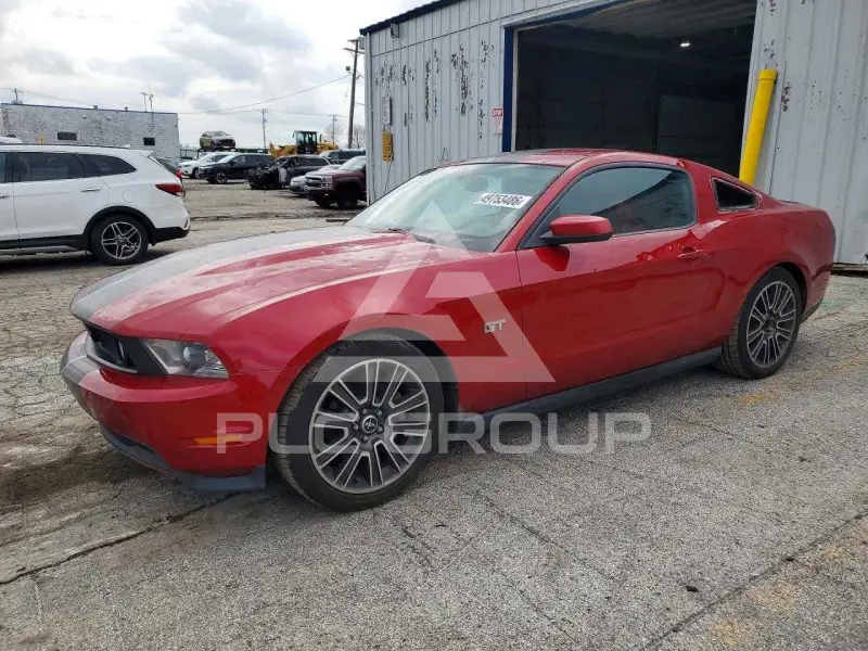 2010 Ford MUSTANG photo