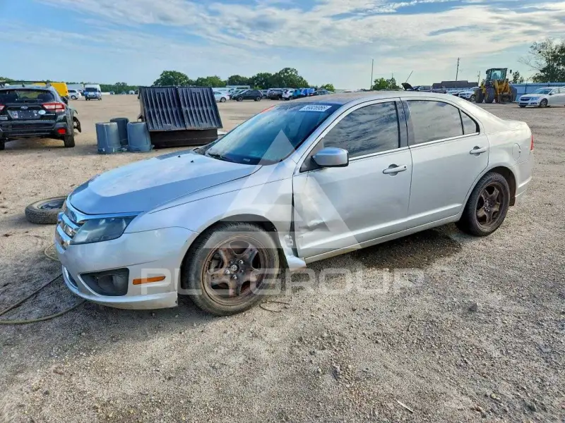 2010 Ford FUSION photo