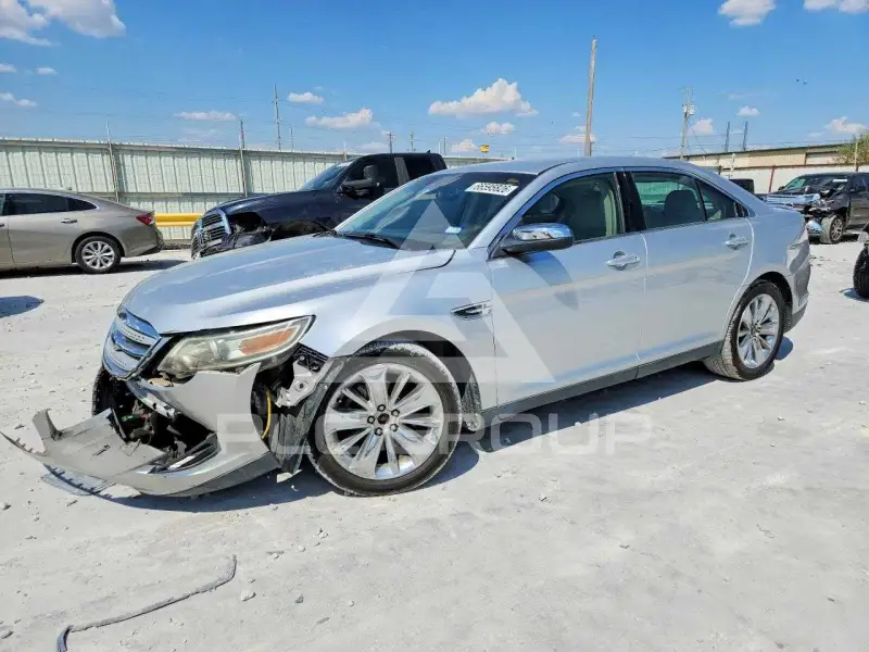 2010 Ford TAURUS photo