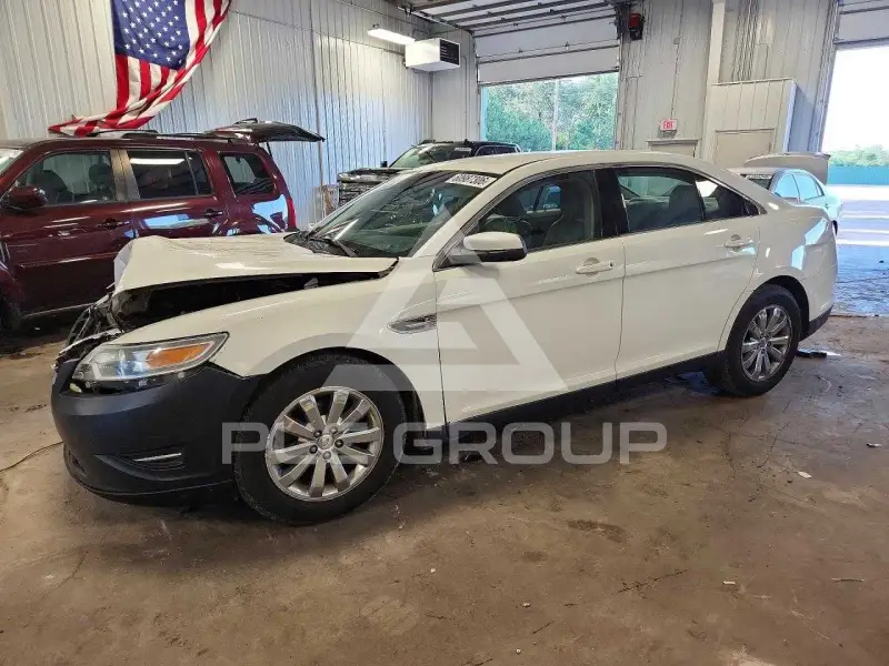 2010 Ford TAURUS фото