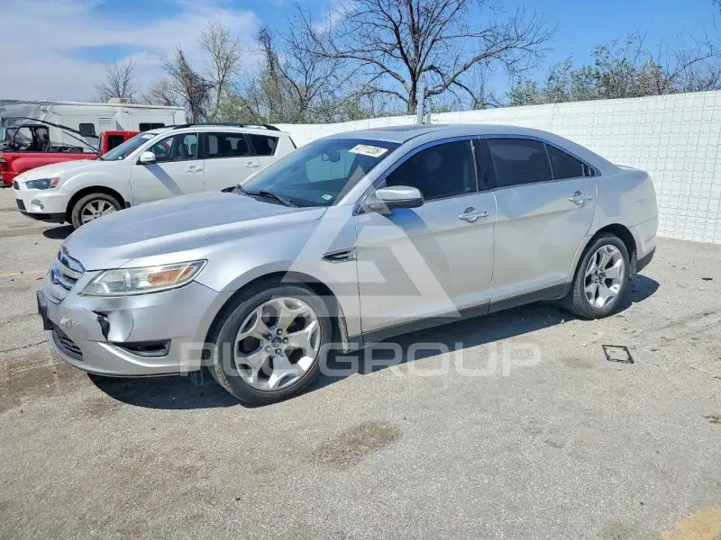 2010 Ford TAURUS photo