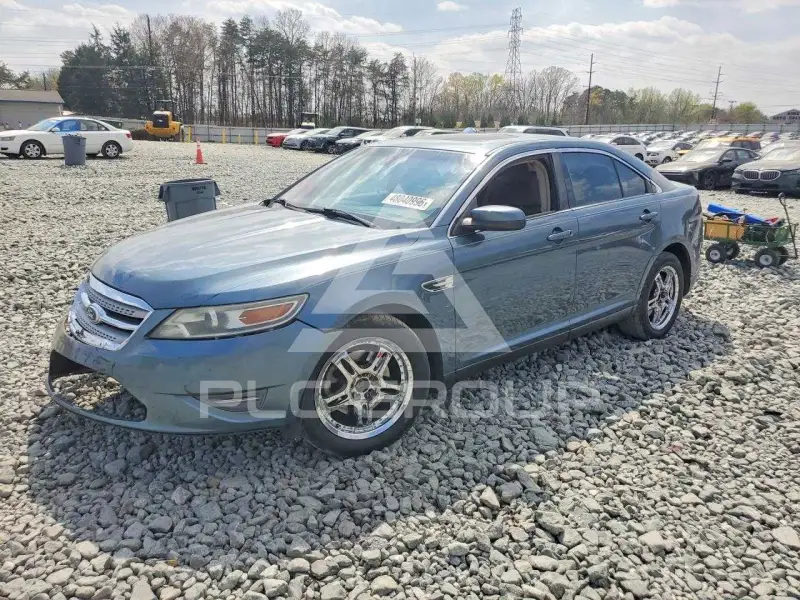 2010 Ford TAURUS photo