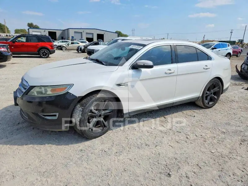 2010 Ford TAURUS photo