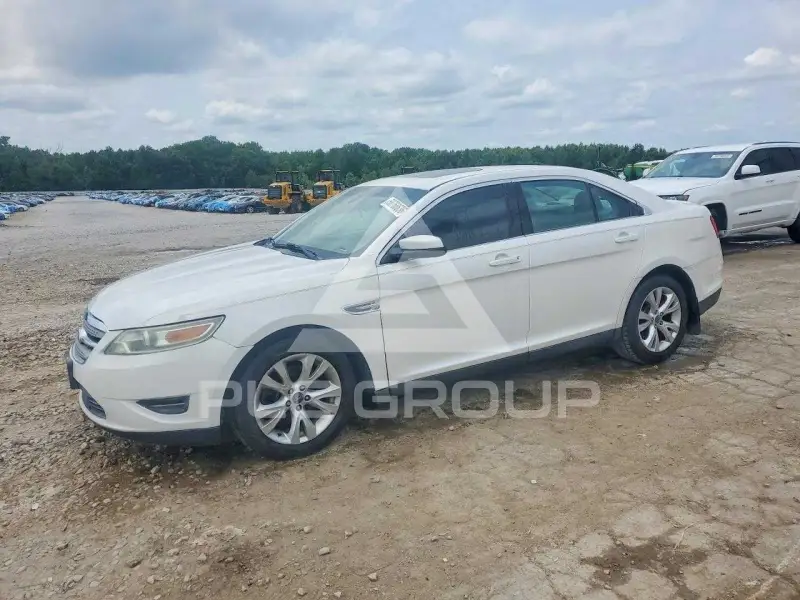 2010 Ford TAURUS photo